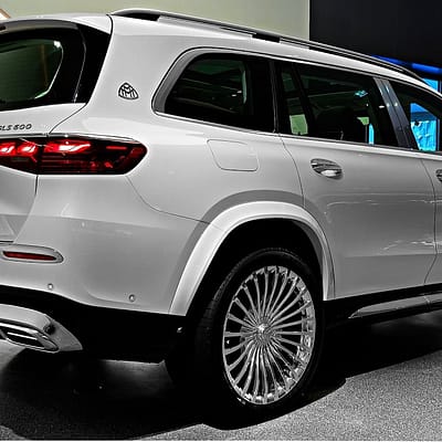 Mercedes GLS Maybach 2026 – Full Review & Features | Extraordinary