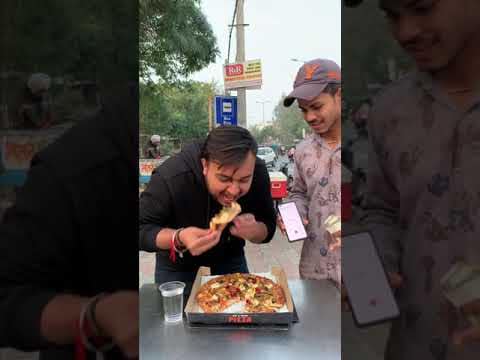 1 PIZZA खाओ ?? 11,000 ₹ CASH ले जाओ ?? #shorts #challenge