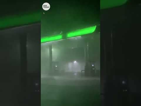 Hurricane Roslyn makes landfall in Mexico, batters coasts | USA TODAY #Shorts