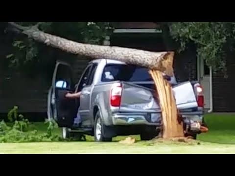 Idiots On Wheels! Hilarious Car Fails