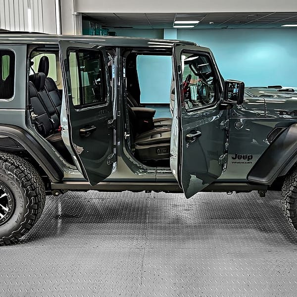 2026 Jeep Wrangler Rubicon 4×4 –  Sound, Interior and Exterior