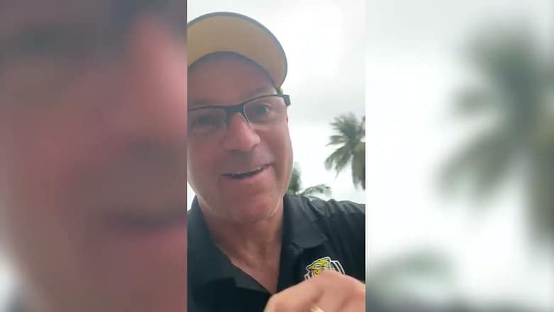Robber Crab Snaps Golf Club In Half