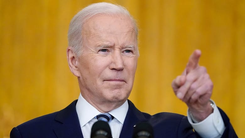 Biden takes questions after Russian invasion | “He’s going to test the resolve of the West”