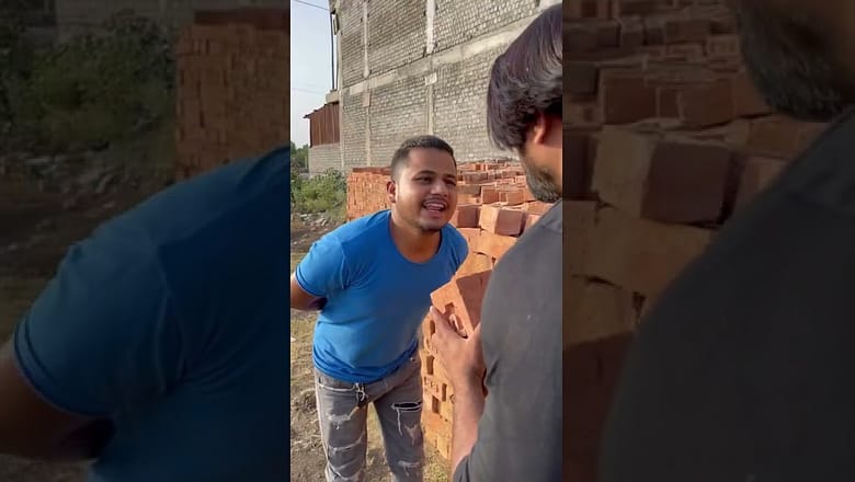 burjkhalifa ke upper yahi Eit lagi he?? #shorts #youtubeshorts #viral #funny #trending #short