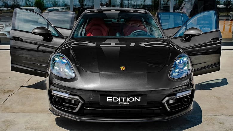 Porsche Panamera (2022) – Wild Luxury Sport Coupe!
