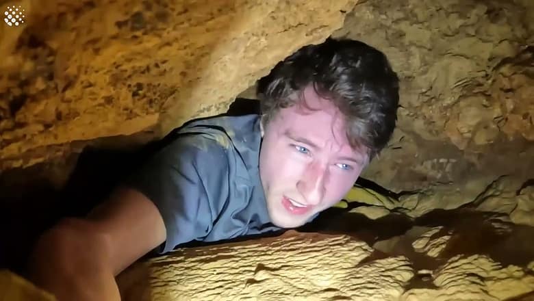 Professional cave explorers discover hidden 220-FOOT-DEEP cavern