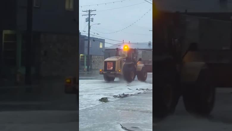 Typhoon Merbok strikes Alaska bringing historic surge, flood damage | USA TODAY #Shorts