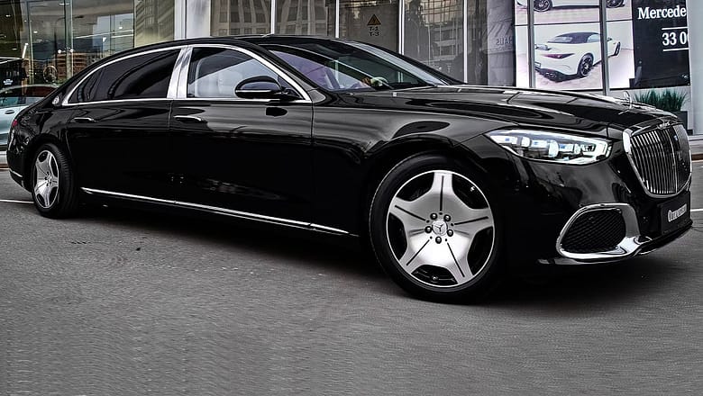 2022 Mercedes Maybach S580 – incredibly Next Level Luxury Sedan!