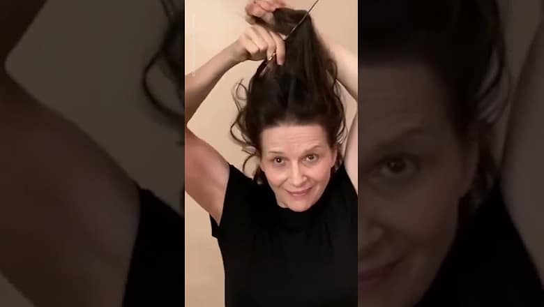 Marion Cotillard, Swedish MEP cut hair in solidarity with Iranian women | USA TODAY #Shorts