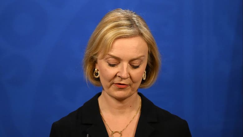 ‘Political version of the Titanic’ | Liz Truss is finished as PM after catastrophic budget: analyst