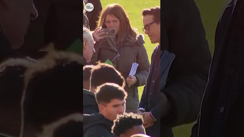 King Charles meets Ryan Reynolds and Rob McElhenney at Wrexham A.F.C. | USA TODAY #Shorts