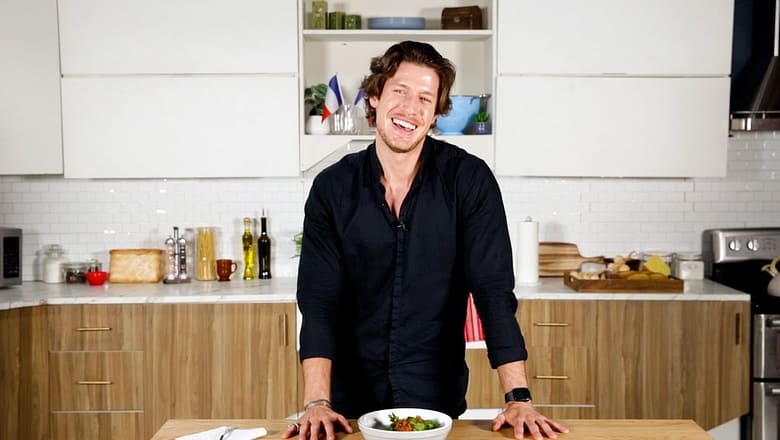 Single Guy Picks A Date Based On Their French Food • Plate To Date