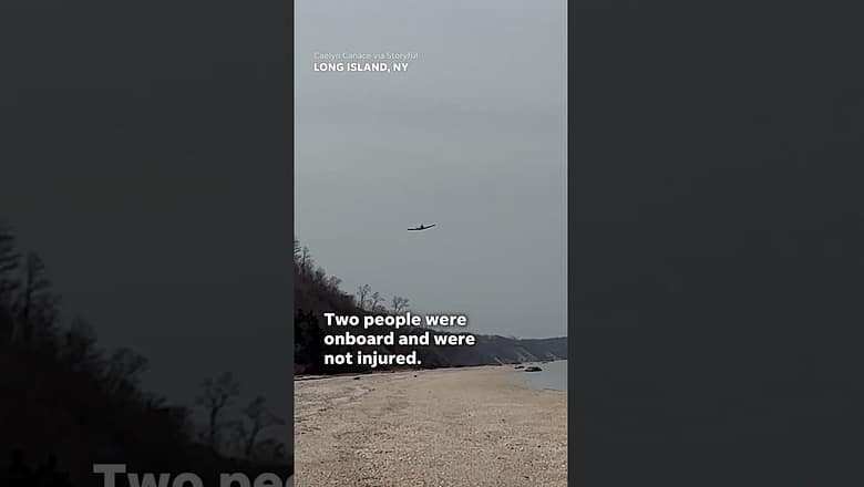 Malfunctioning plane makes emergency landing on Long Island beach #Shorts