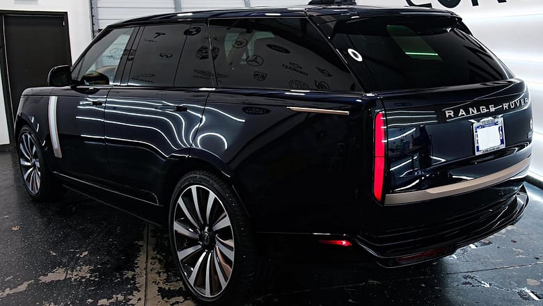 Range Rover SV (2023) – Fabulous Ultra Luxury SUV!