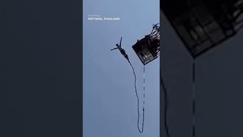 Tourist’s bungee cord snaps during jump #Shorts