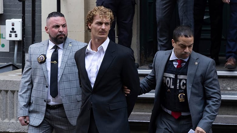 WARNING: Ex-Marine turns himself in after fatal chokehold assault on NYC train