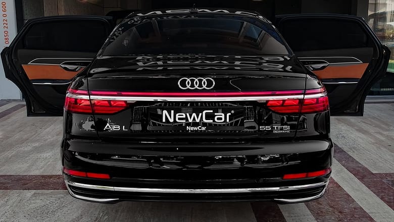Audi A8L (2023) – Ultra Luxury Legendary Sedan!