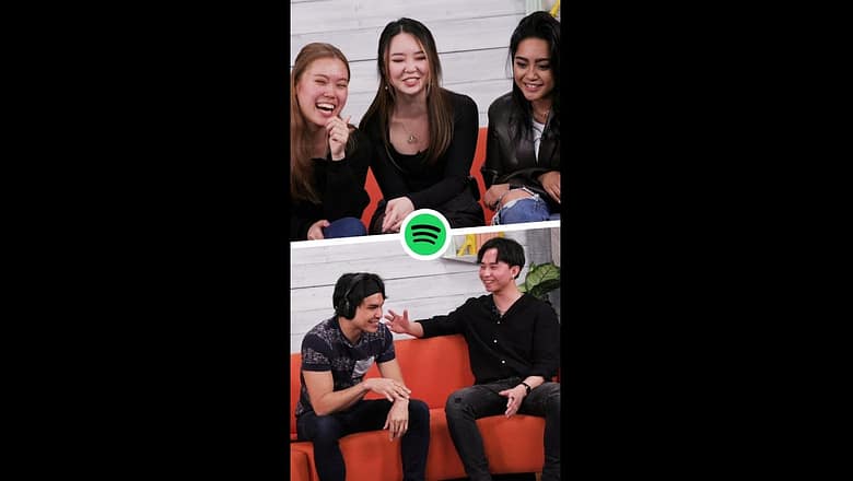 Friend Helps Single Guy Pick Date Based On Spotify Playlist