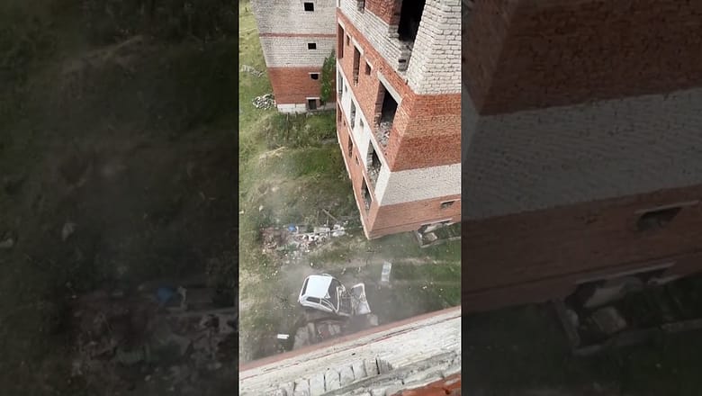 Blogger survives near fatal fall after roof-to-roof jump stunt fails #Shorts