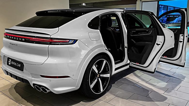 2024 Porsche Cayenne S V8 – Sound, interior and Exterior