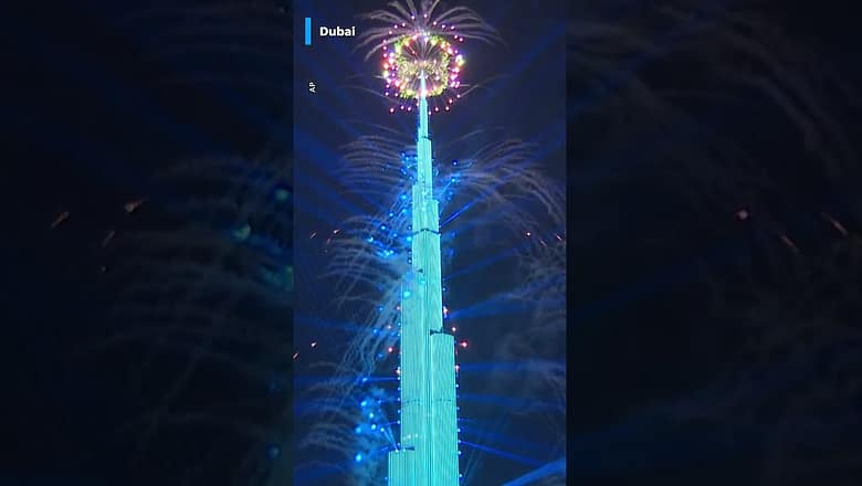 New Year’s celebrations light up cities, skies around the world #shorts
