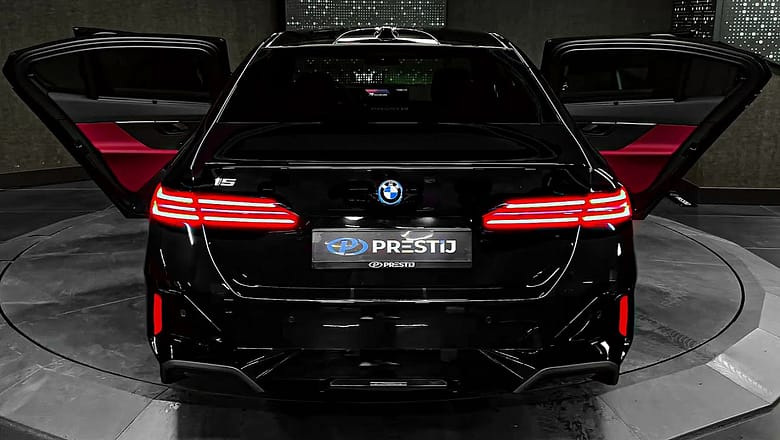 2024 BMW i5 – Awesome Sedan | Magnificent interior Design!