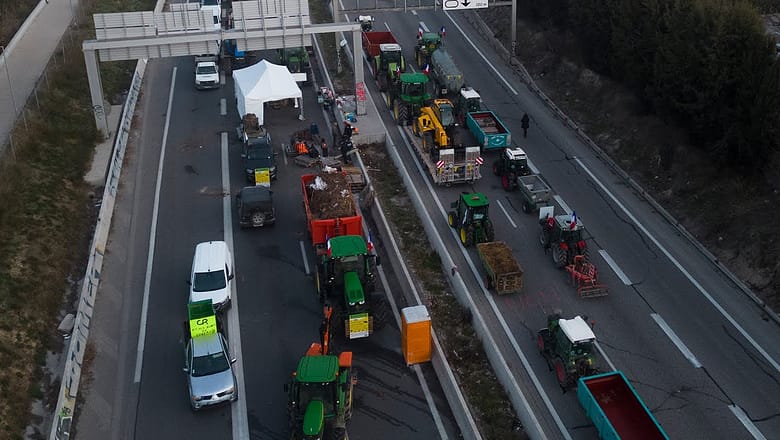 FARMERS PROTEST IN FRANCE | Demands laid out for the government as tensions rise