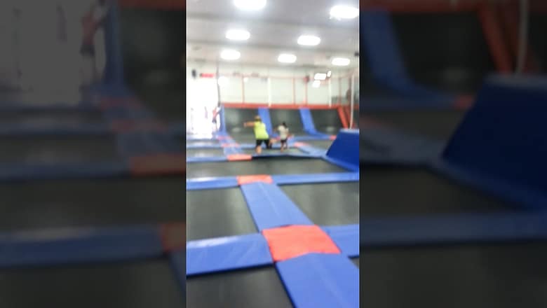 Mom VS Daughter ?#Shorts. #Funny #trampolineparks