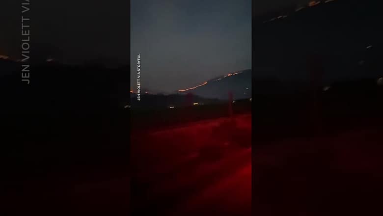 Residents flee Shenandoah County as wildfire tears through mountains #Shorts