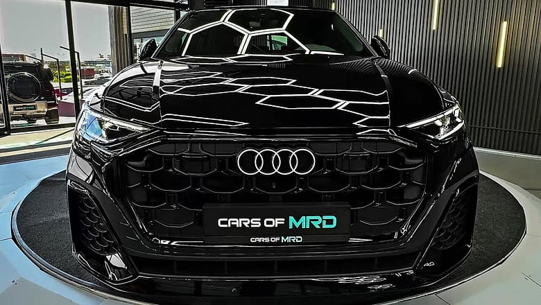 Audi Q8 (2024) – Interior and Exterior Details (Innovative SUV)