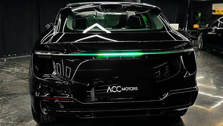 Lotus Eletre (2024) – Ultra Modern Luxury Electric SUV!