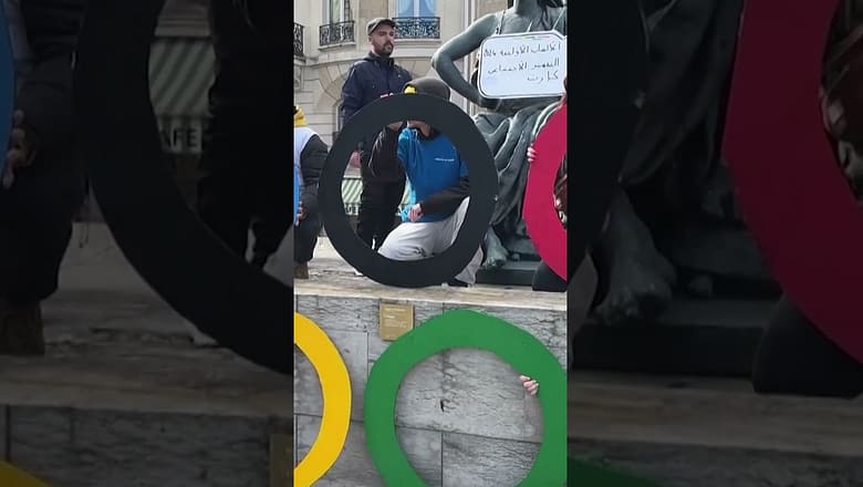 Police evict migrants in Paris ahead of 2024 Olympics #Shorts