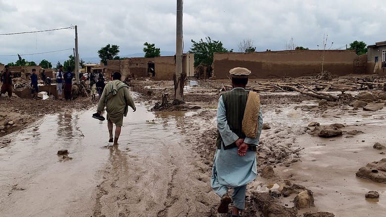 Flash flooding kills at least 300 people in Afghanistan