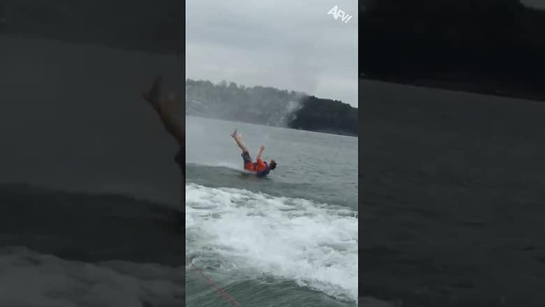 I knew that was coming ๐๐ #shorts #lake #tubbing #fail #fun #afv