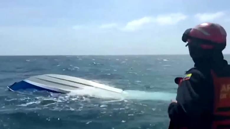 WATCH: Four passengers rescued from capsized boat in Colombia