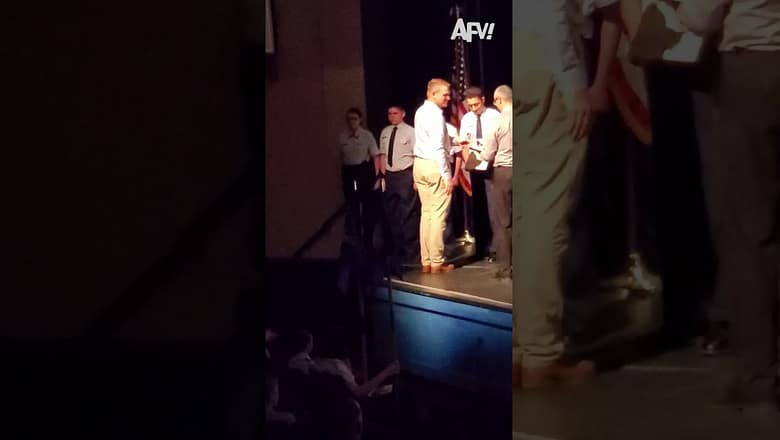This must be the School of Hard Drops ๐
#afv #fail #shorts