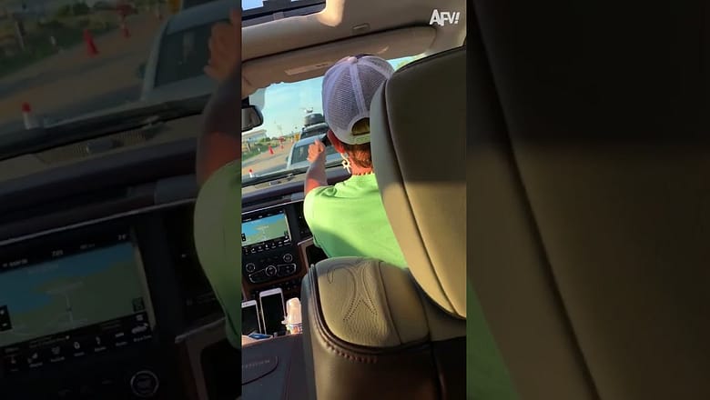 Picked up a hitchhiker ๐คฃ #afv #fail #animals