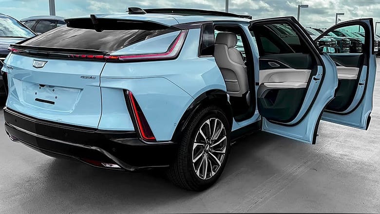 2025 Cadillac LYRIQ – Magnificent Midsize Electric SUV!