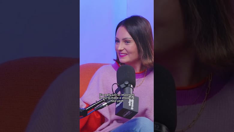 Molly Burke: See me as a human, beyond my disability
