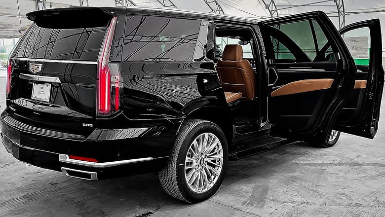 “Insane Tech in the 2025 Cadillac Escalade – Full Tour!