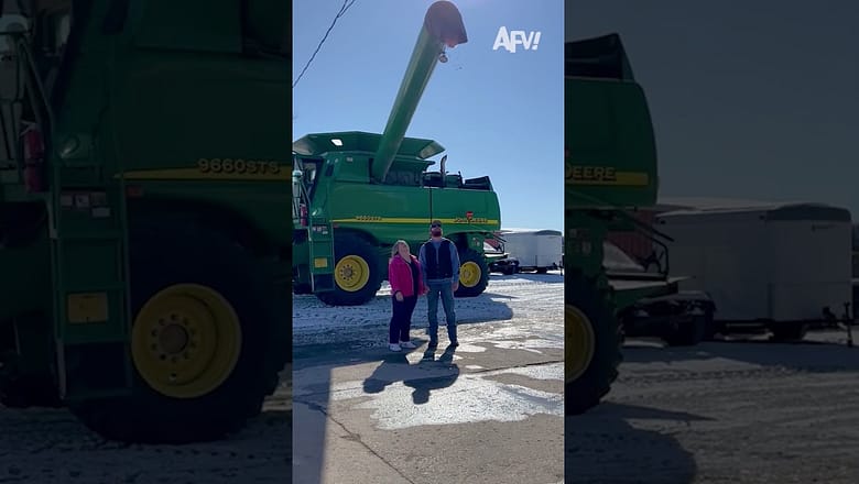 Could it BE any more anti-climactic? π€£ #afv #genderreveal #funny #shorts