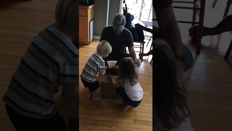 That dog’s about to be her best friend π
#afv #kidssay #funny #shorts