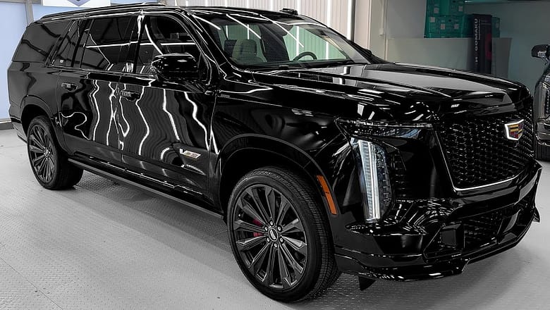 2025 Cadillac Escalade-V ESV – Sound, Interior and Exterior