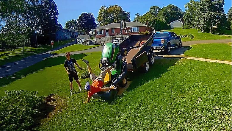 π΄ America’s Funniest Videos: Security Cam Shocks! π€£ 24/7