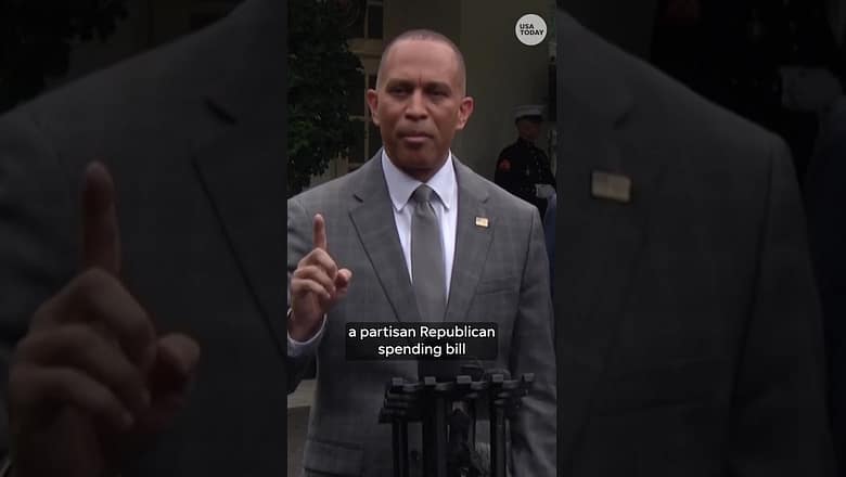 Trump and Democrats fail to reach deal ahead of shutdown deadline #Shorts