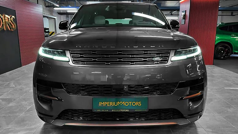Range Rover Sport (2025) – Awesome Dramatic Luxury Sport SUV!
