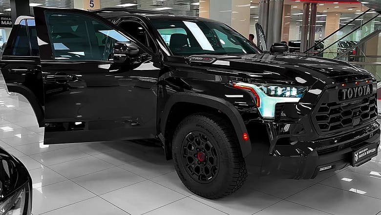 Toyota Sequoia (2025) – Three-row Wild and Luxury Off-Road SUV!