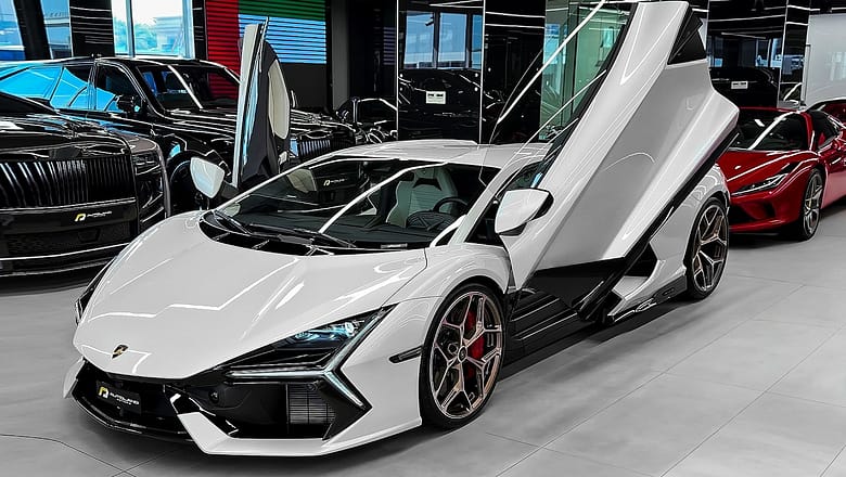 Lamborghini Revuelto (2026) – Fantastic Supercar | It’s a beast!!
